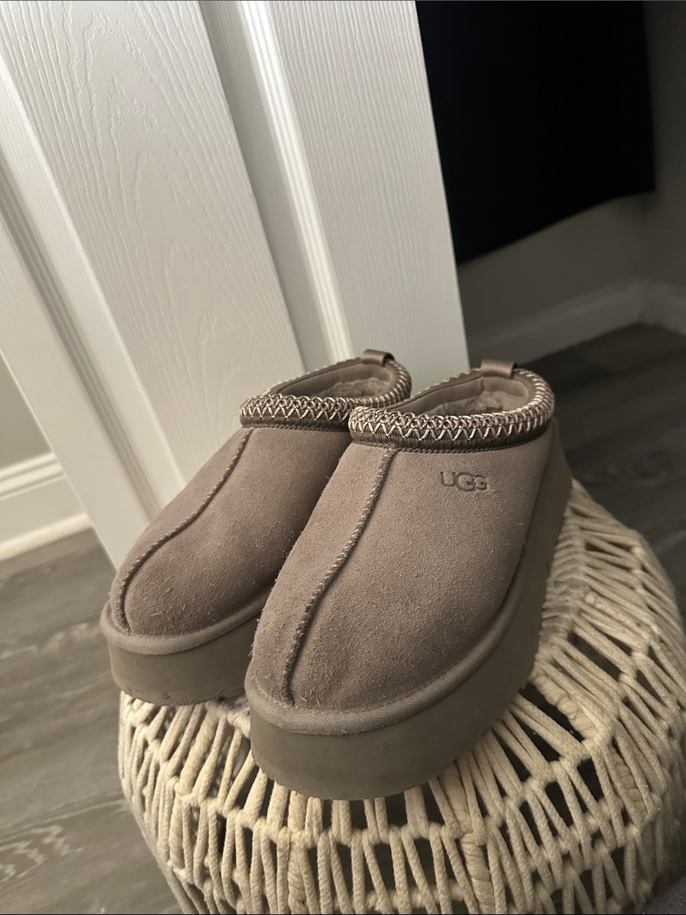 UGG Tazz Slipper Women's Brown Slip-On Boots